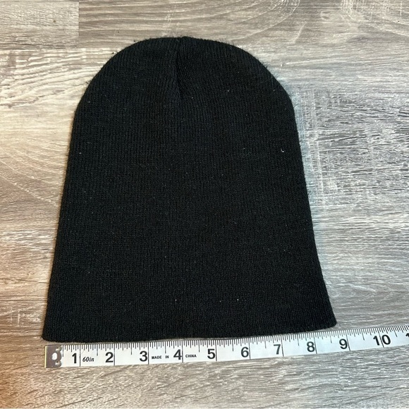 Free when bundle Black beanie - Picture 3 of 5